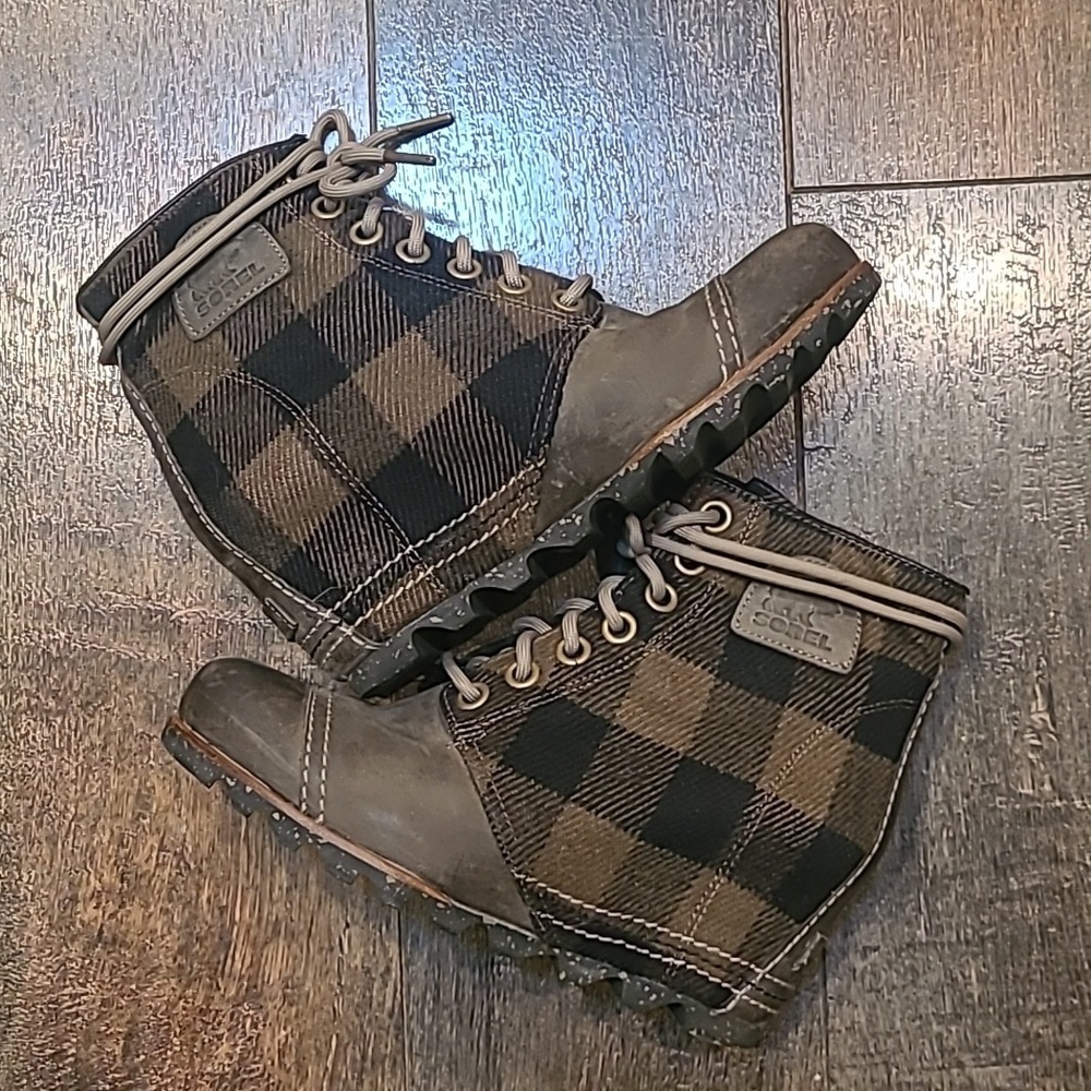 Sorel RARE color PDX boots